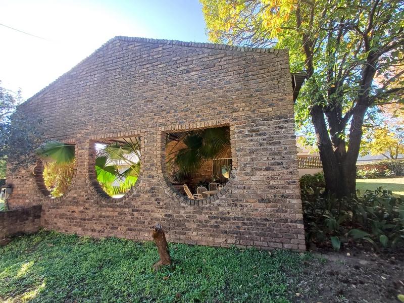 5 Bedroom Property for Sale in Parys Free State